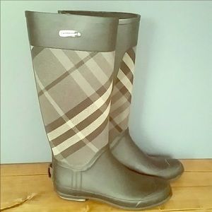 Burberry Clemence Rain Boots size 9 pre-loved